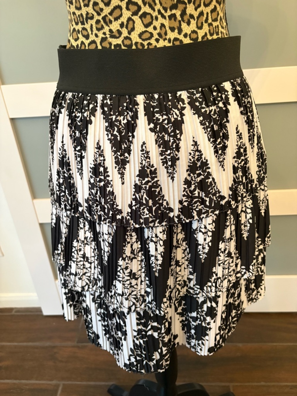 White House Black Market Black and White Pleated Tiered Skirt